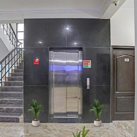 Townhouse The Premier View Near Iskcon Temple Noida Hotel Exterior photo